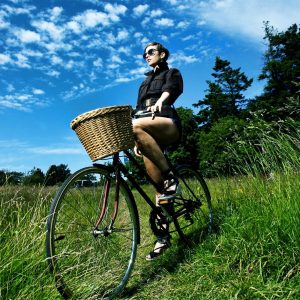 bike girl wallpaper miscellanea bicycle summer wallpapers 300x300 - 女子にとっての自転車通勤のメリットとデメリット